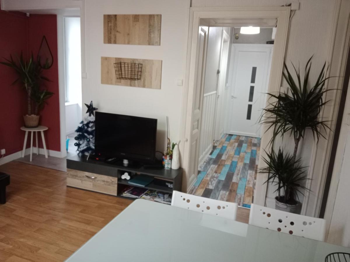 Pounette, Appartement T3 Centre / Thermes Luxeuil Esterno foto
